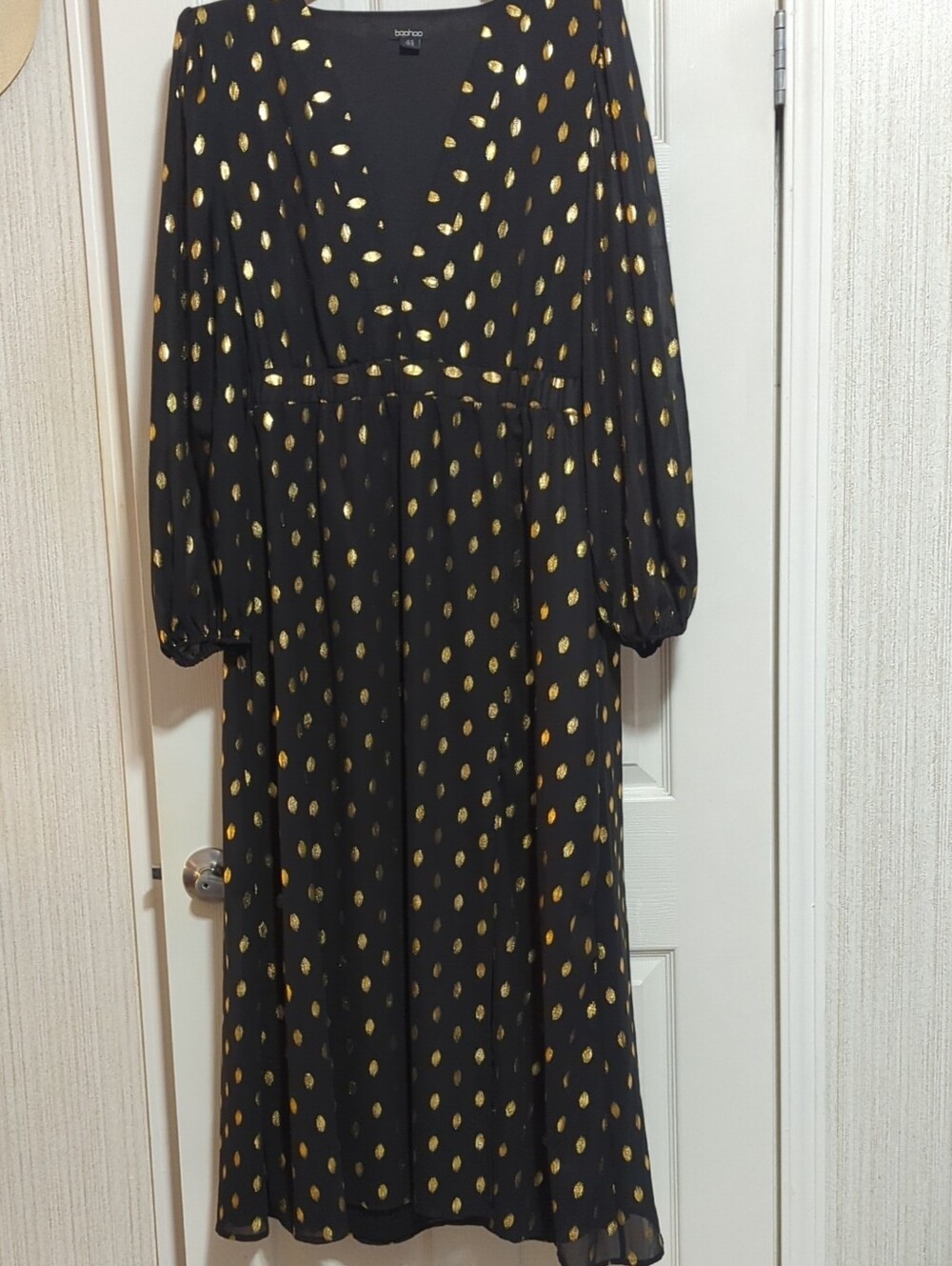 Boohoo Black Maxi Dress with Gold Dot Print Dressy With Sheer Sleeves